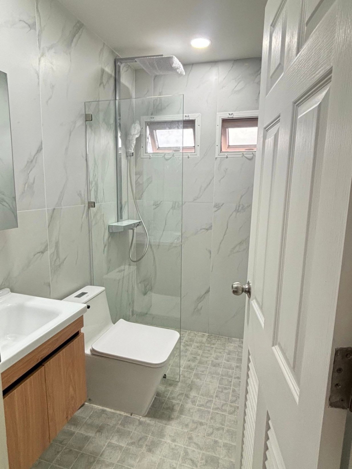 The Luxury Home - Image 11