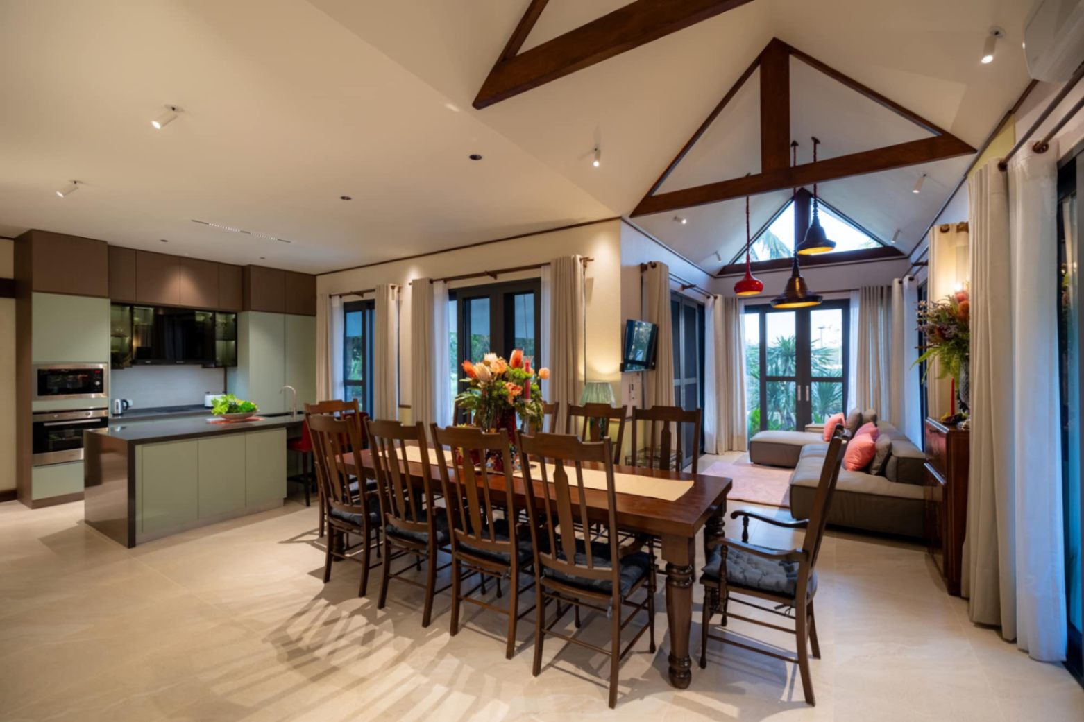 4 卧室 独立房屋  在  - Image 2