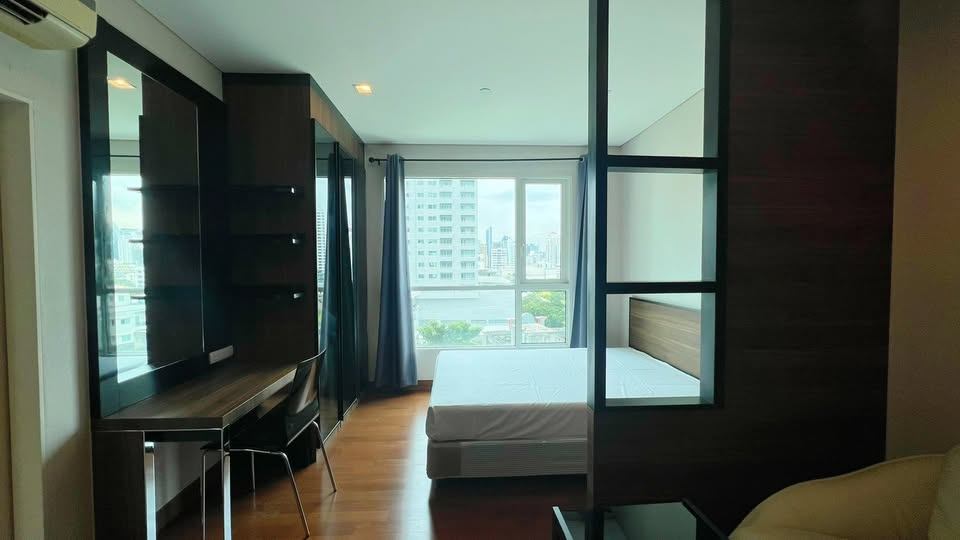Ivy Thonglor 23 - Image 5