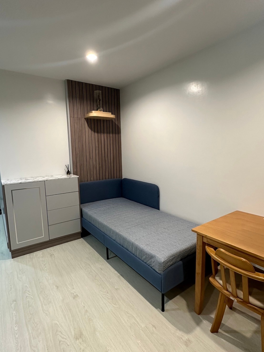 1 Bedroom Condo For Sale in Pathum Wan, Pathum Wan, Bangkok - Image 2