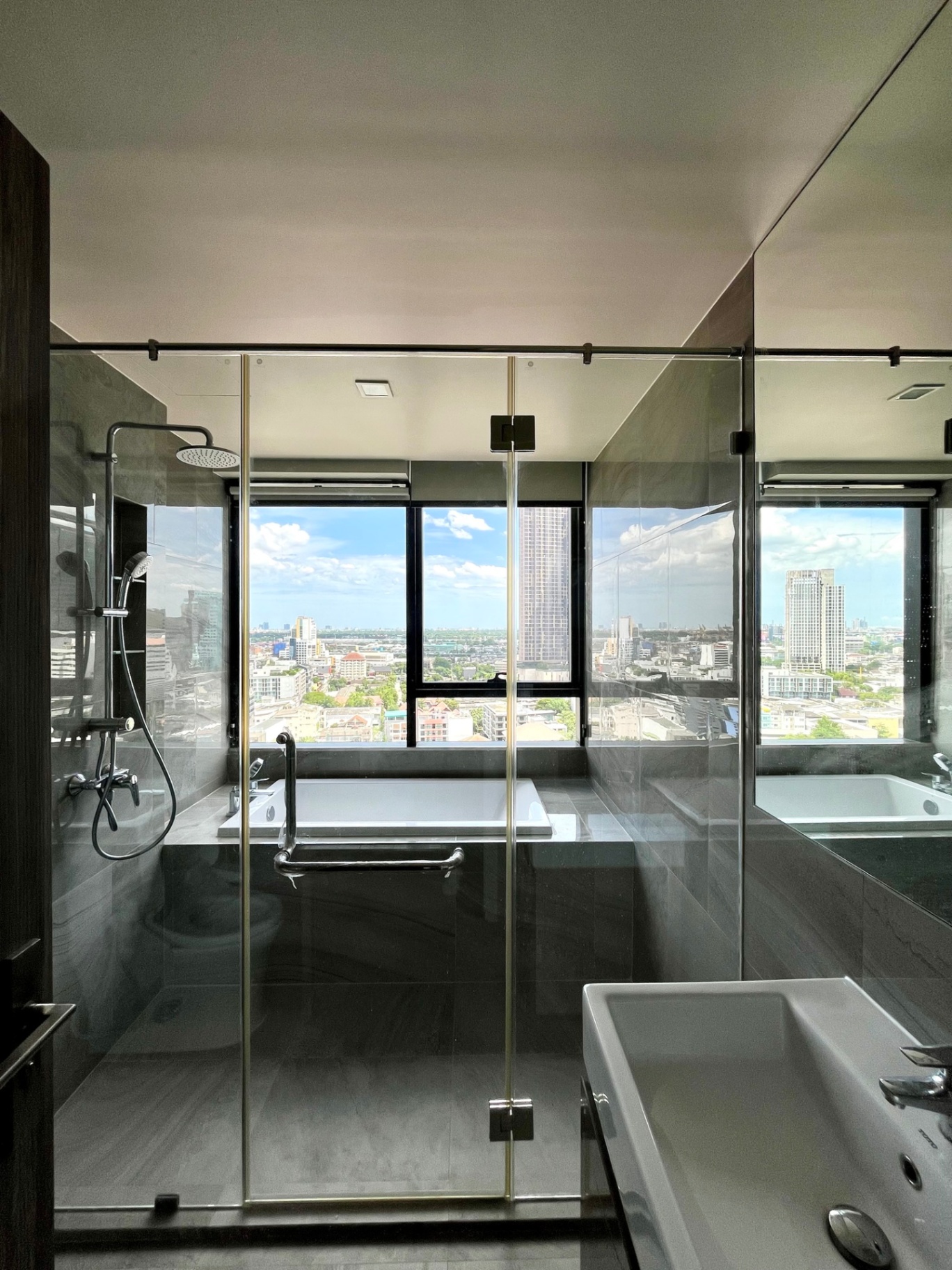 Ideo Q Sukhumvit 36 - Image 7