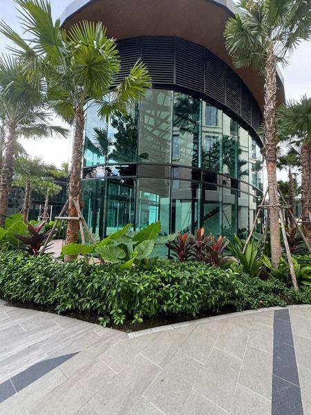  零售空间  在  - Image 1