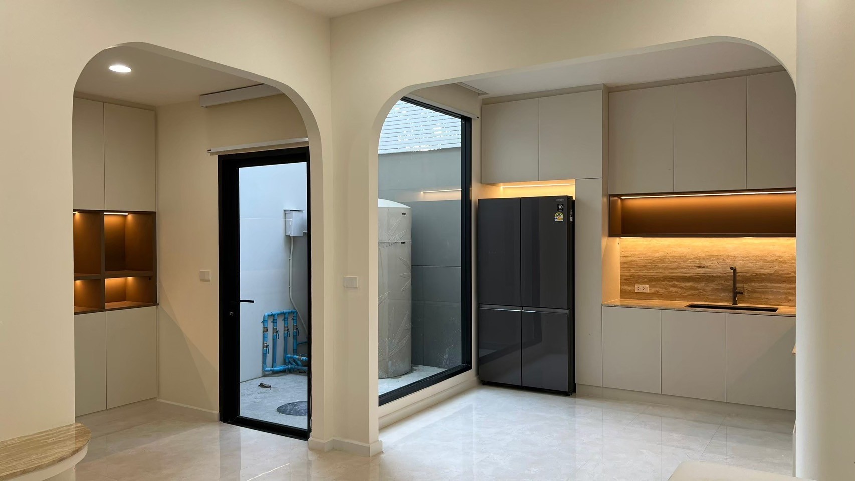 3 Bedroom Townhouse For Sale in Bang Phongphang, Yan Nawa, Bangkok - Image 4