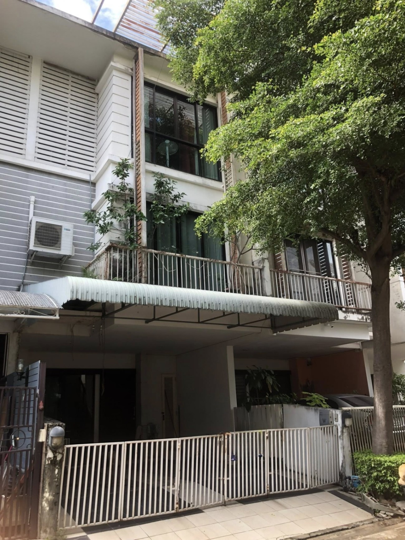 Areeya Mandarina Sukhumvit 77 - Image 2