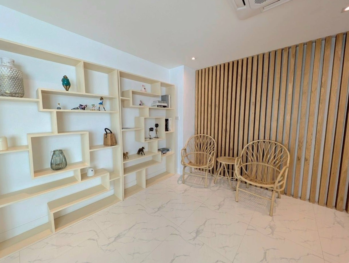 4 Bedroom Townhouse For Sale in San Phranet, San Sai, Chiang Mai - Image 13