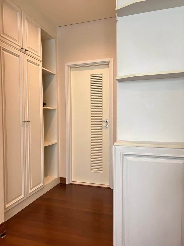 Ivy Thonglor 23 - Image 9