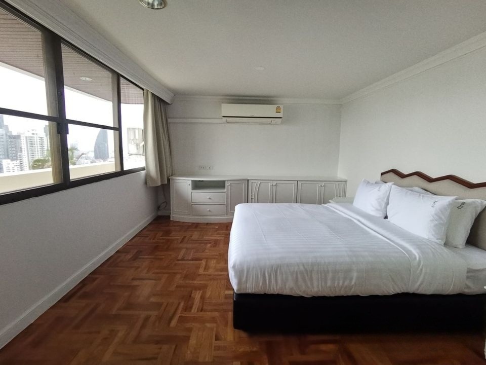 4 卧室 公寓  在  - Image 8