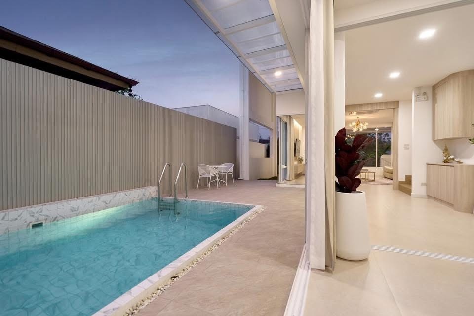 World Club Land - Image 1