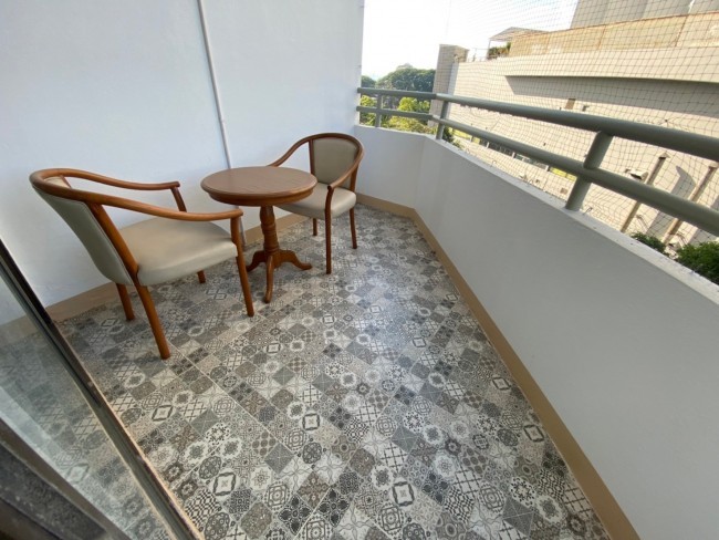 Riverside Condo - Image 7