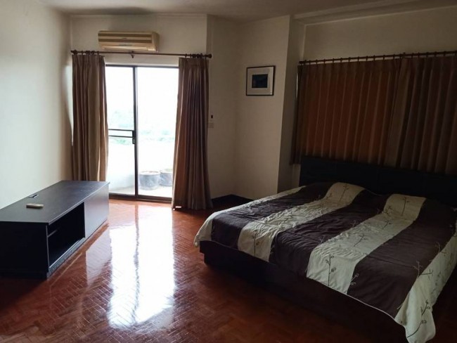 Riverside Condo - Image 22