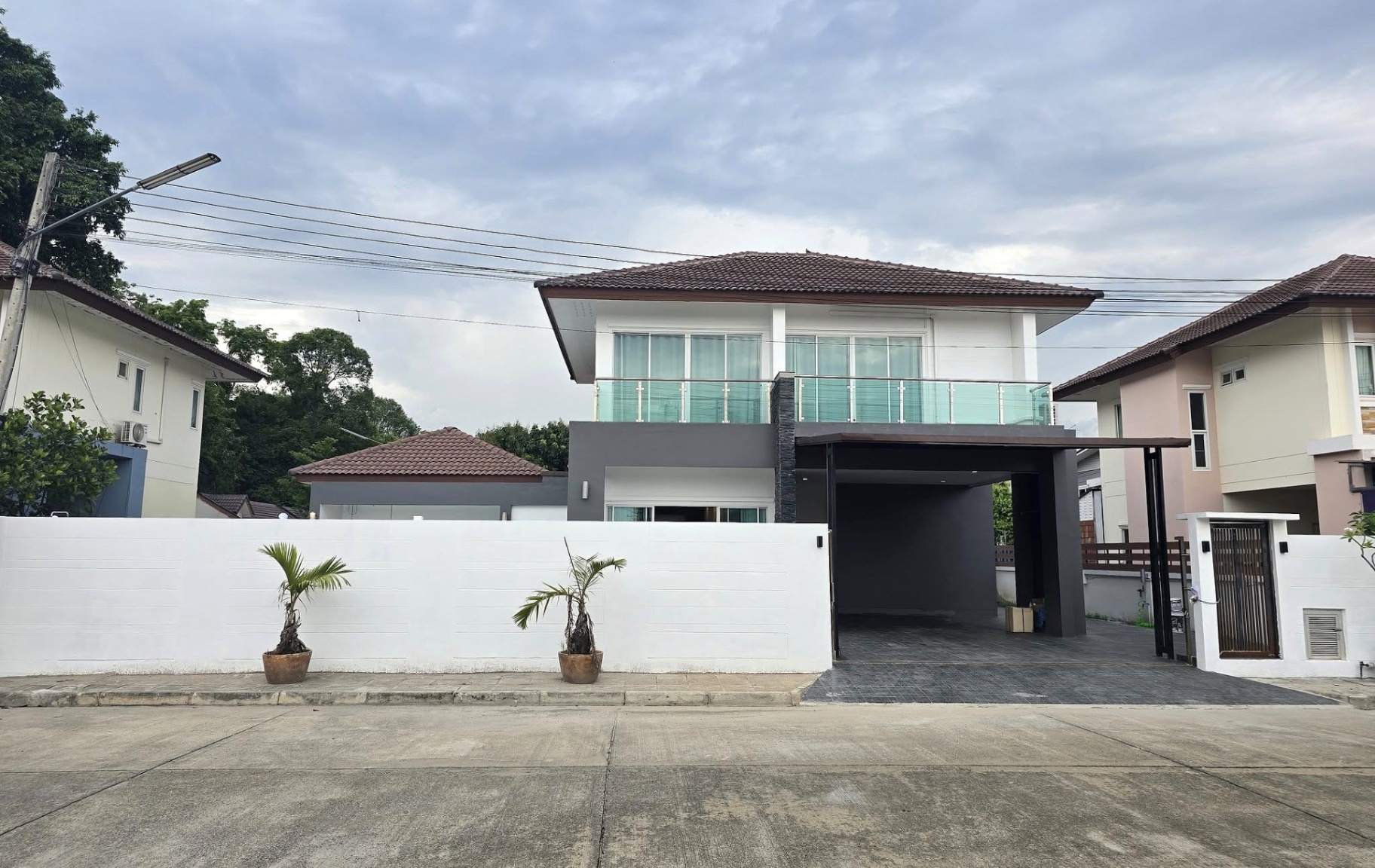 4 Bedroom House For Sale in Pa Daet, Mueang Chiang Mai, Chiang Mai - Image 4