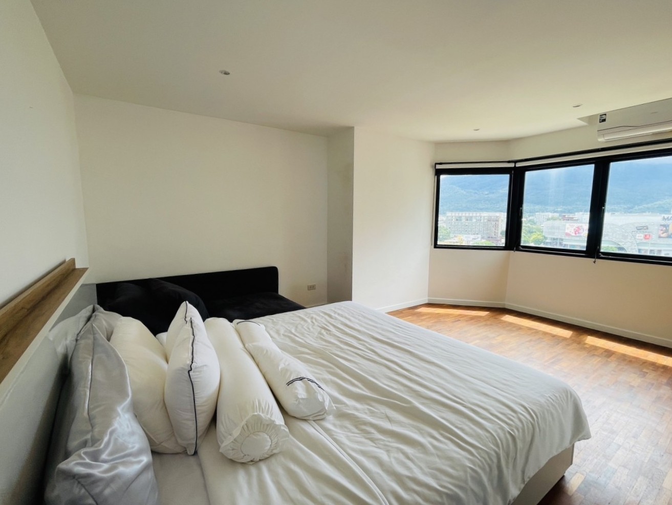 Hillside 4 Condotel - Image 9