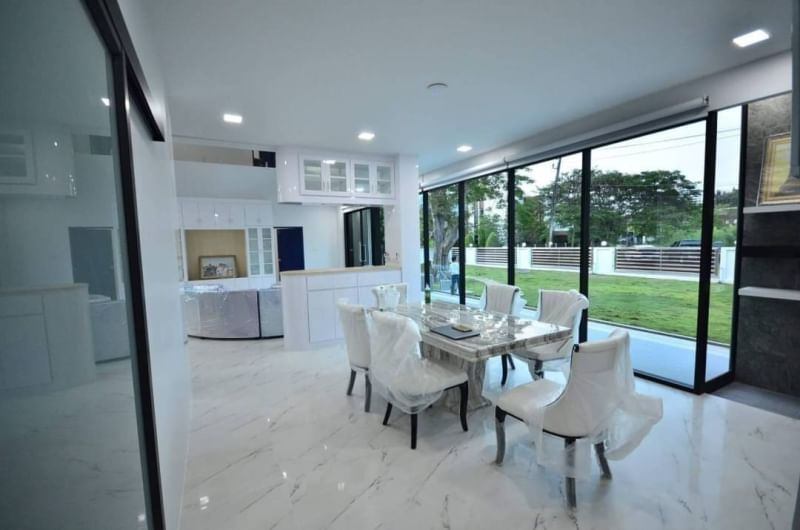 7 卧室 独立房屋  在  - Image 6