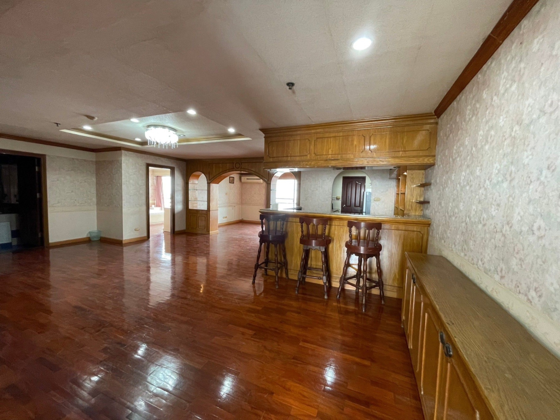 2 Bedroom Condo For Sale in Bang Lamphu Lang, Khlong San, Bangkok - Image 2