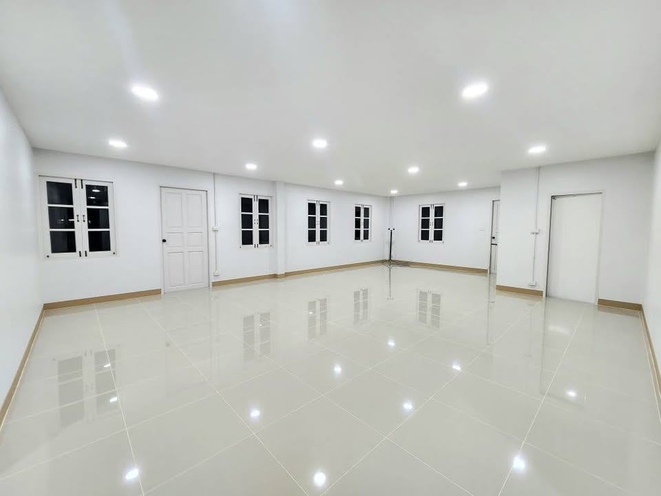 90968418-d5d3-4b95-b6d5-e01d7381c4c1