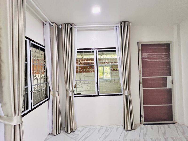 3 卧室 独立房屋  在  - Image 6