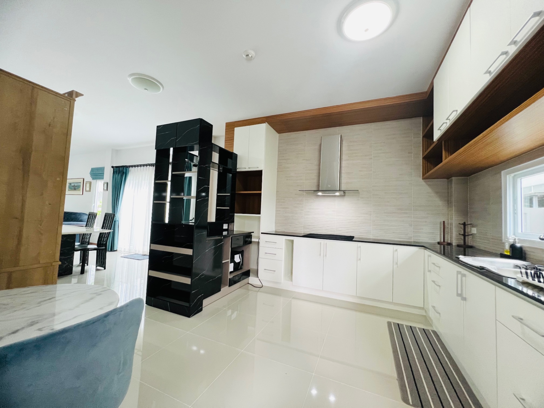 San Saran - Mod Chic - Image 8