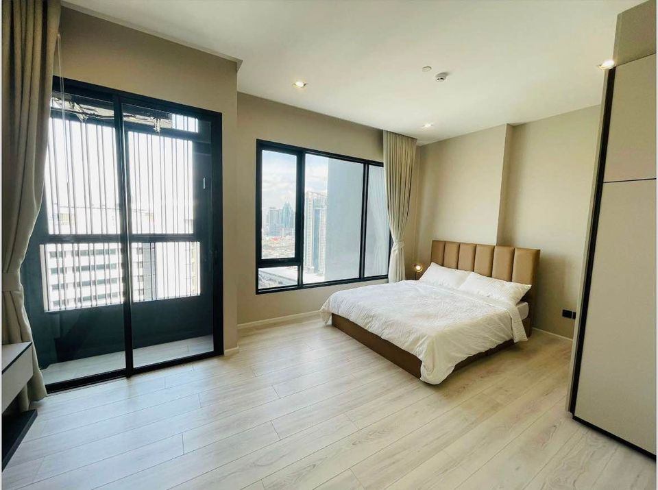 The Room Phayathai - Image 1