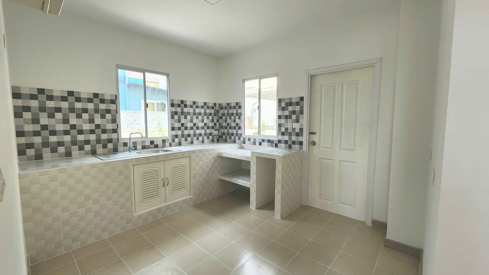 3 Bedroom House For Sale in Racha Thewa, Bang Phli, Samut Prakan - Image 7