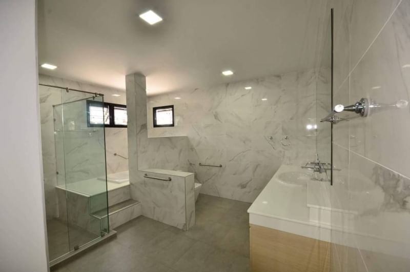 7 卧室 独立房屋  在  - Image 14