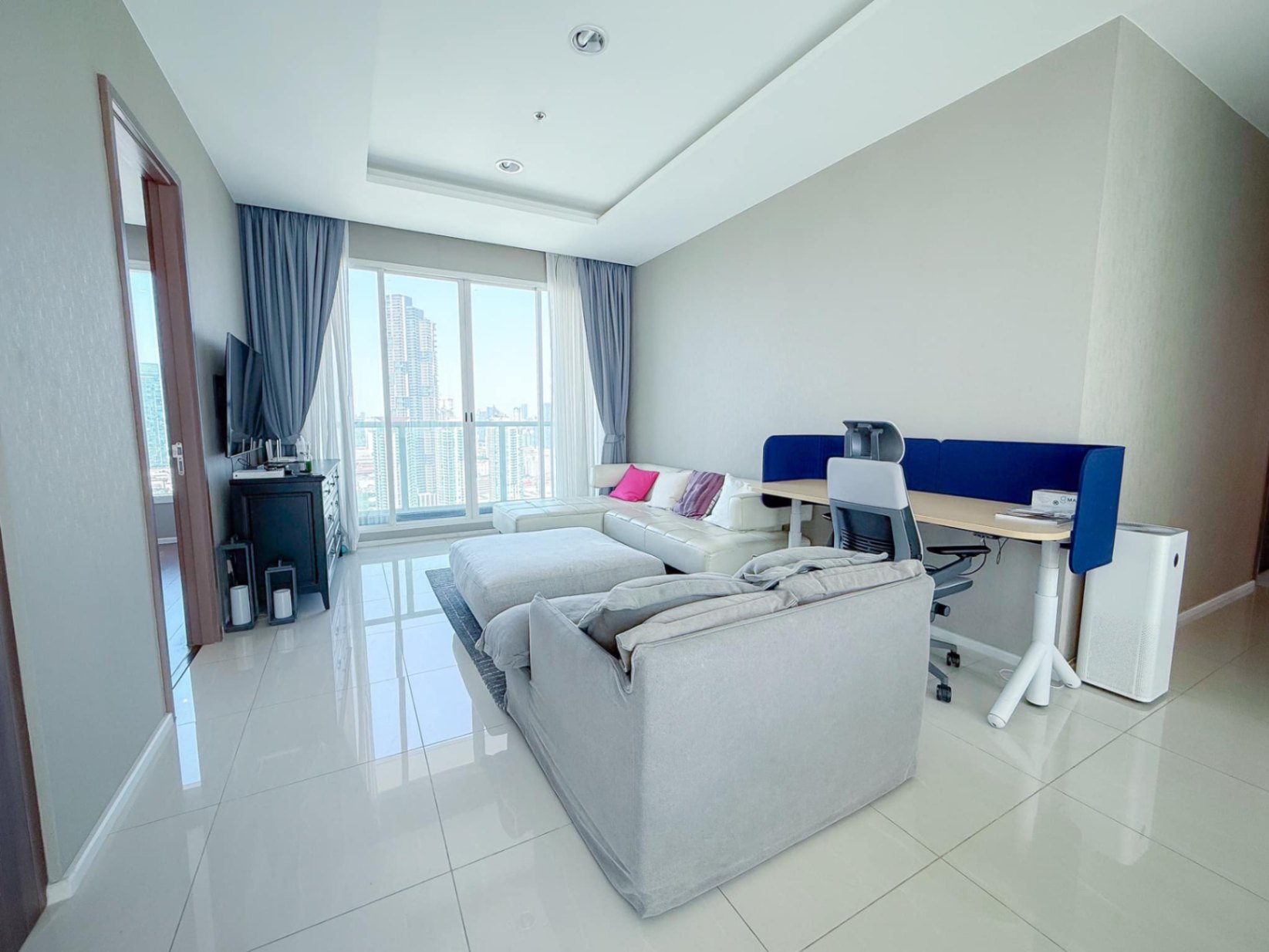3 Bedroom Condo For Sale in Wat Phraya Krai, Bang Kho Laem, Bangkok - Image 1