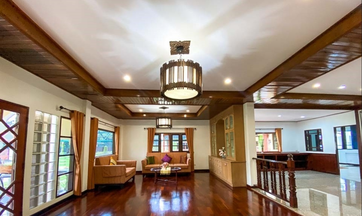 5 Bedroom House For Sale in San Phisuea, Mueang Chiang Mai, Chiang Mai - Image 17