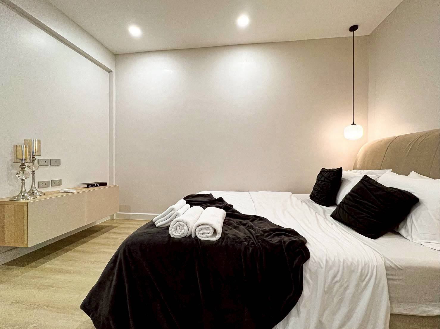 4 Bedroom Townhouse For Sale in Khlong Tan Nuea, Vadhana, Bangkok - Image 9