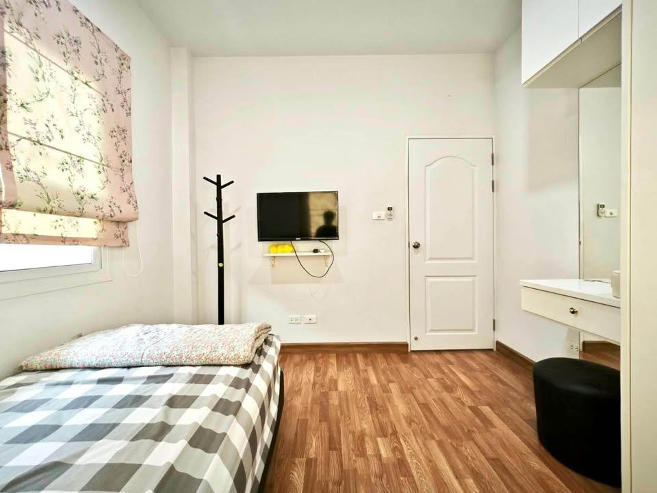 San Saran - Mod Chic - Image 11