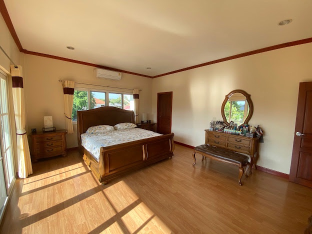5 Bedroom House For Sale in San Phisuea, Mueang Chiang Mai, Chiang Mai - Image 16