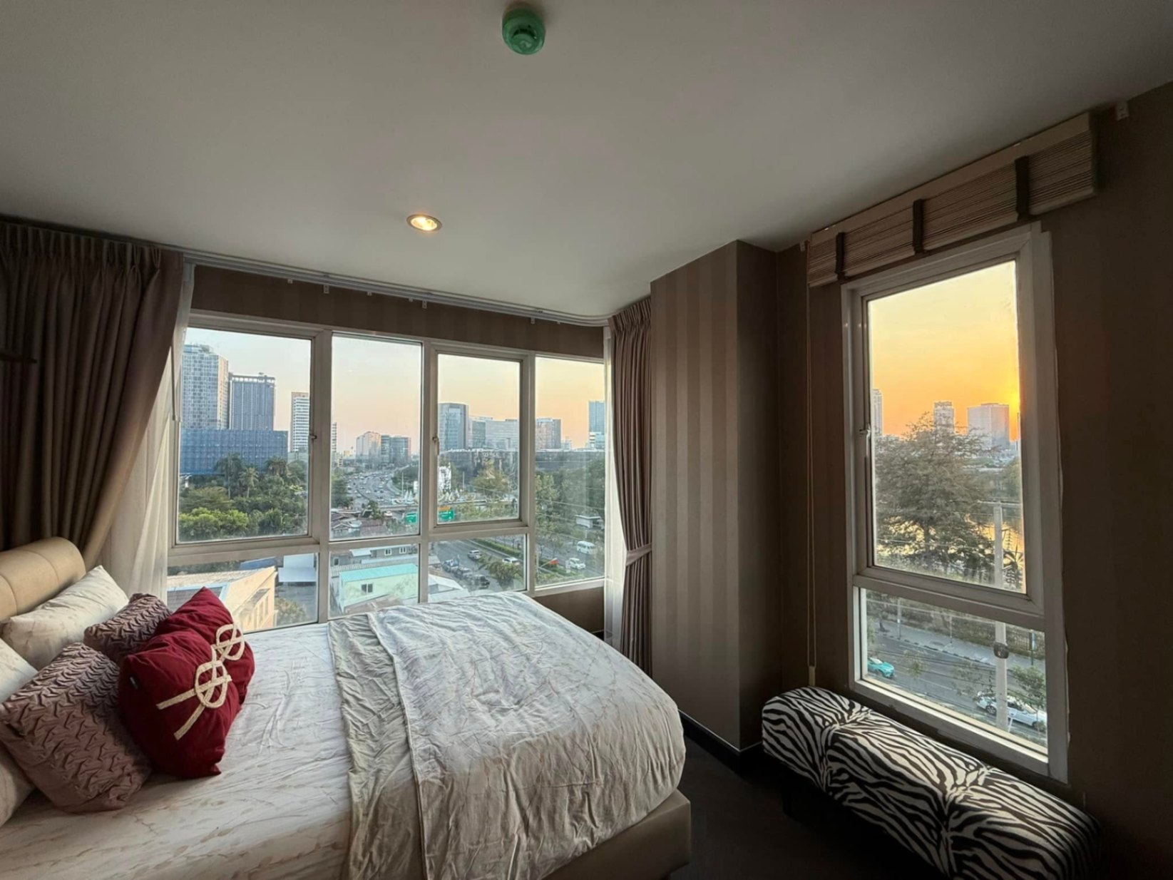 VOQUE Condo Sukhumvit 16 - Image 18