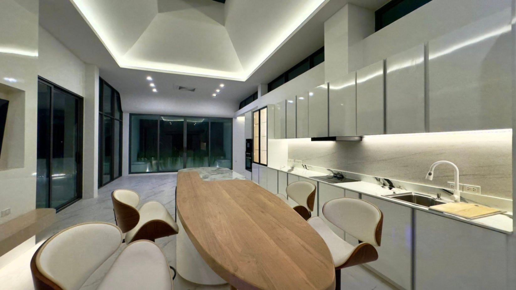 6 Bedroom House For Sale in Mae Raem, Mae Rim, Chiang Mai - Image 1