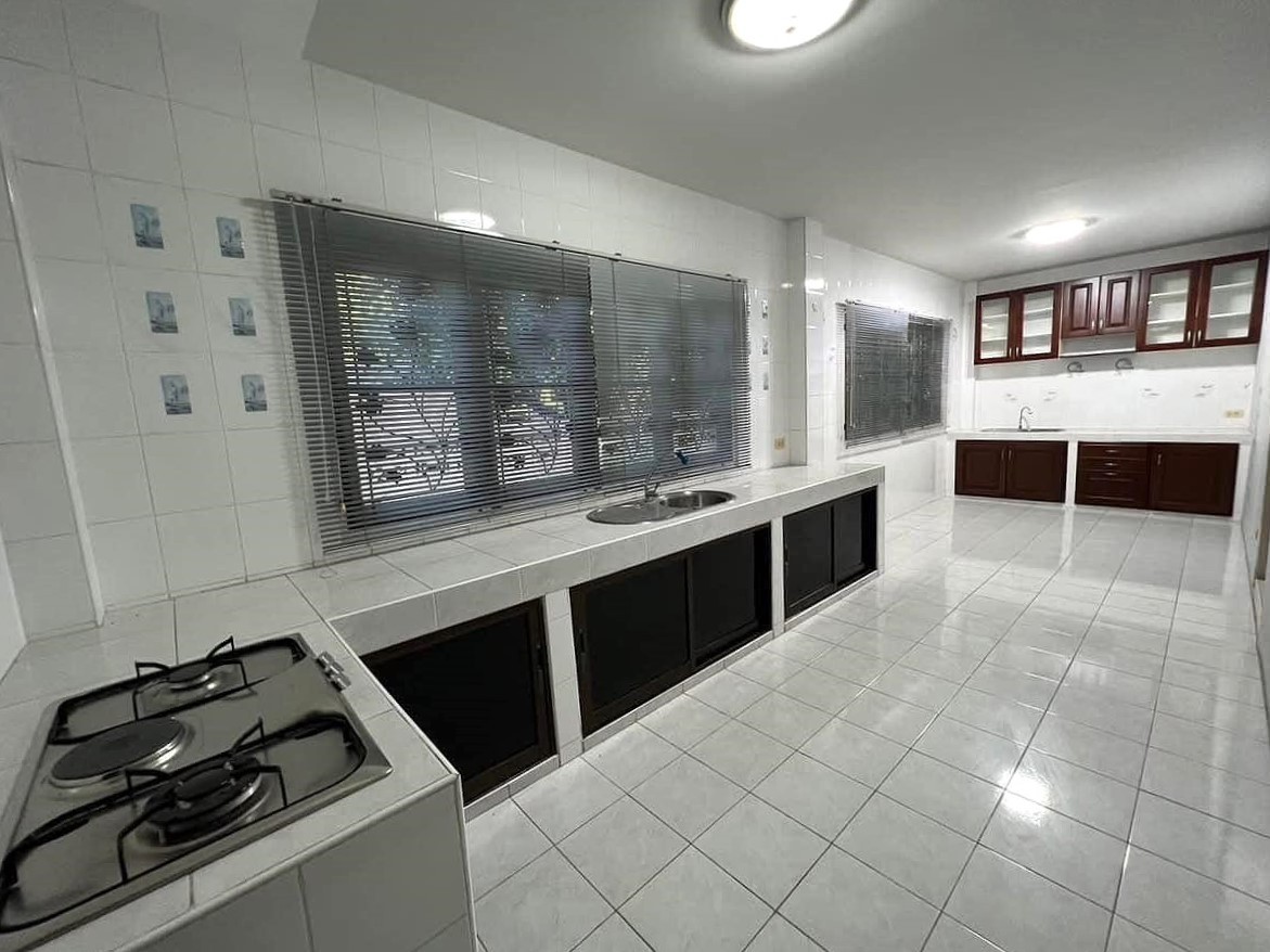 6 ห้องนอน บ้านเดี่ยว สำหรับขาย ใน สุเทพ, เมืองเชียงใหม่, เชียงใหม่ - Image 5