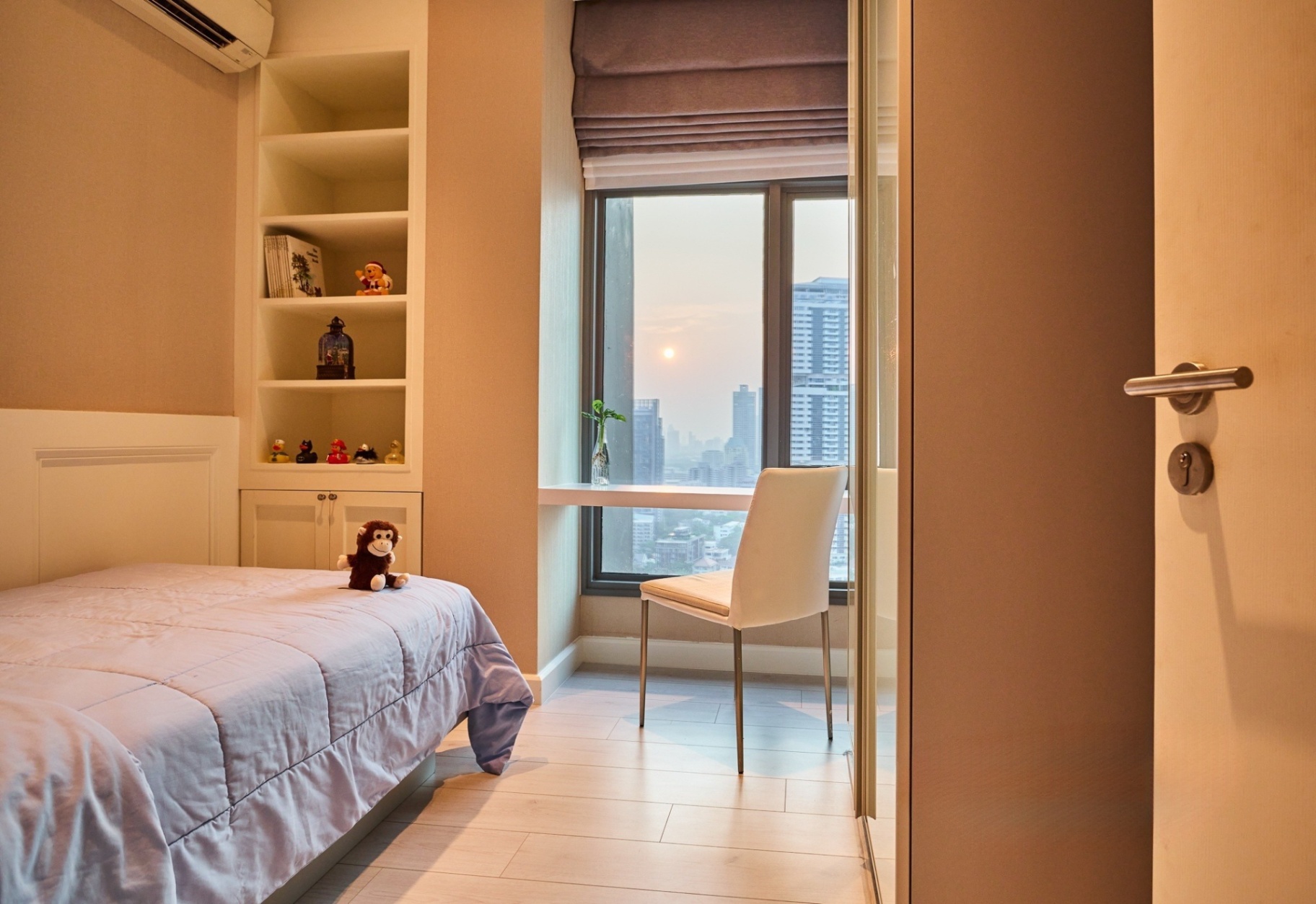 The Crest Sukhumvit 34 - Image 9