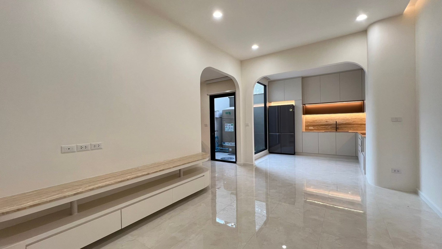 3 Bedroom Townhouse For Sale in Bang Phongphang, Yan Nawa, Bangkok - Image 8