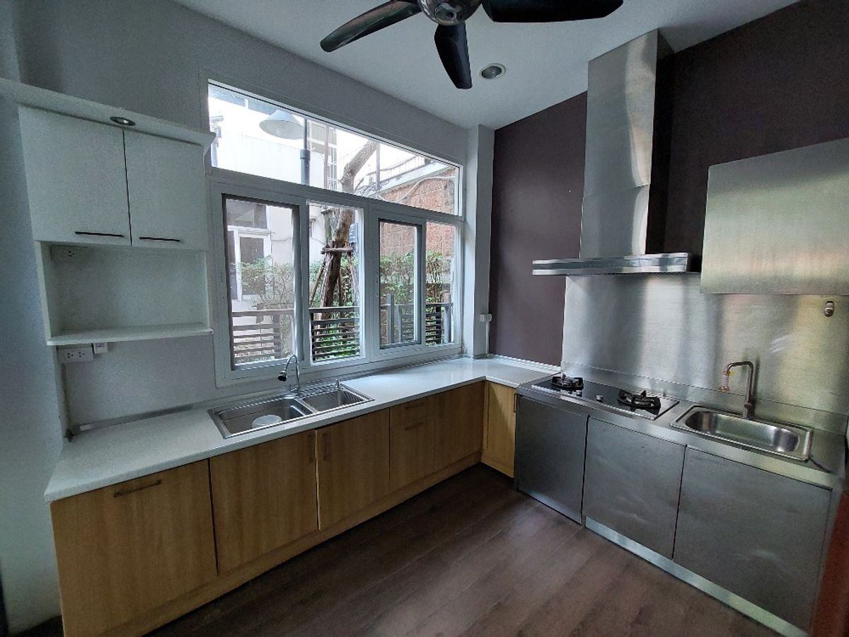3 Bedroom Townhouse For Sale in Bang Khlo, Bang Kho Laem, Bangkok - Image 9