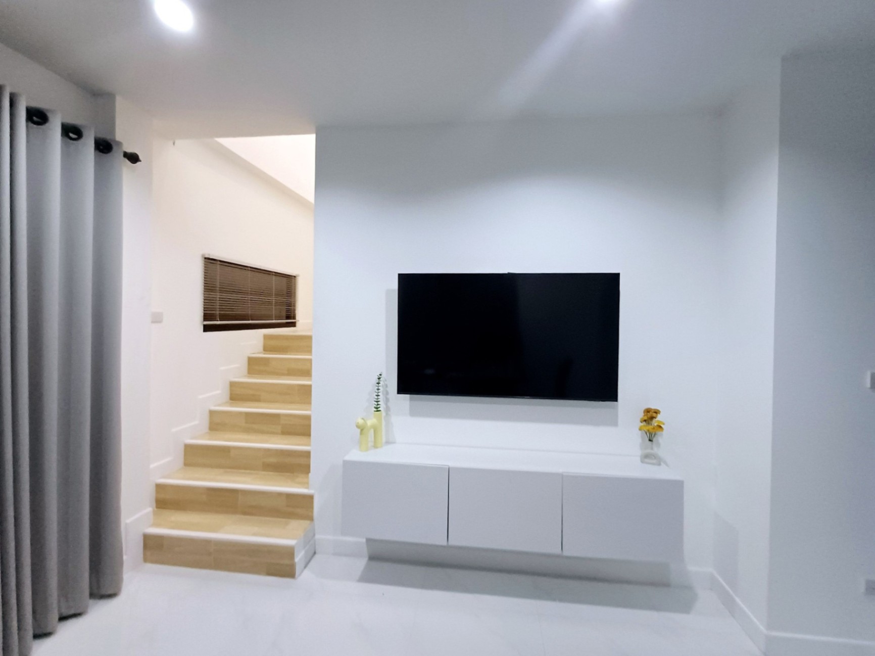 4 Bedroom House For Sale in San Phak Wan, Hang Dong, Chiang Mai - Image 2