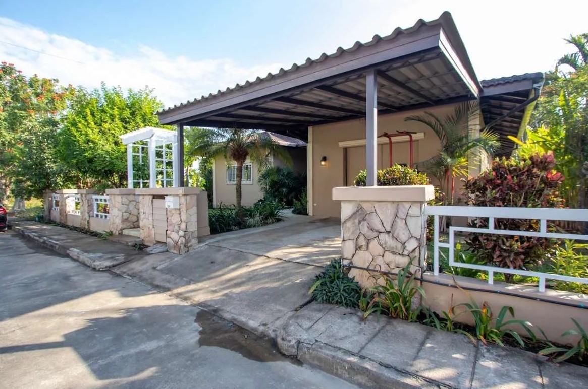 World Club Land - Image 1