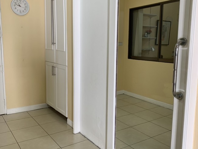 Riverside Condo - Image 13