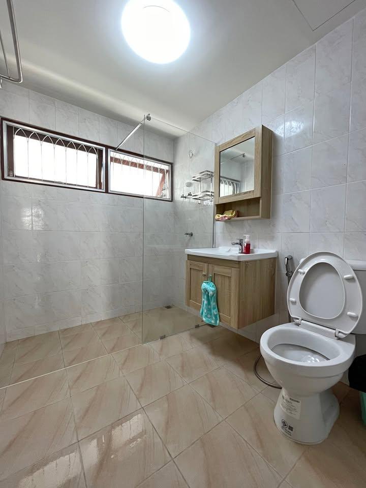 Mueang Thong 2 Phase 3 Village - Image 4