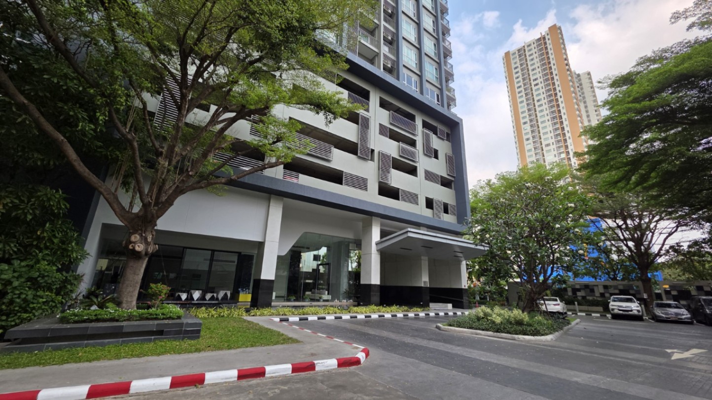 Hive Sathorn - Image 15
