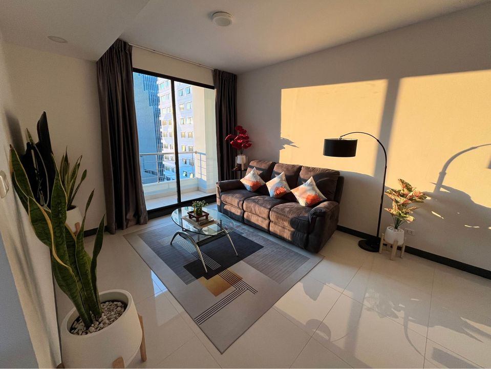 2 Bedroom Condo For Sale in Khlong Toei Nuea, Vadhana, Bangkok - Image 1
