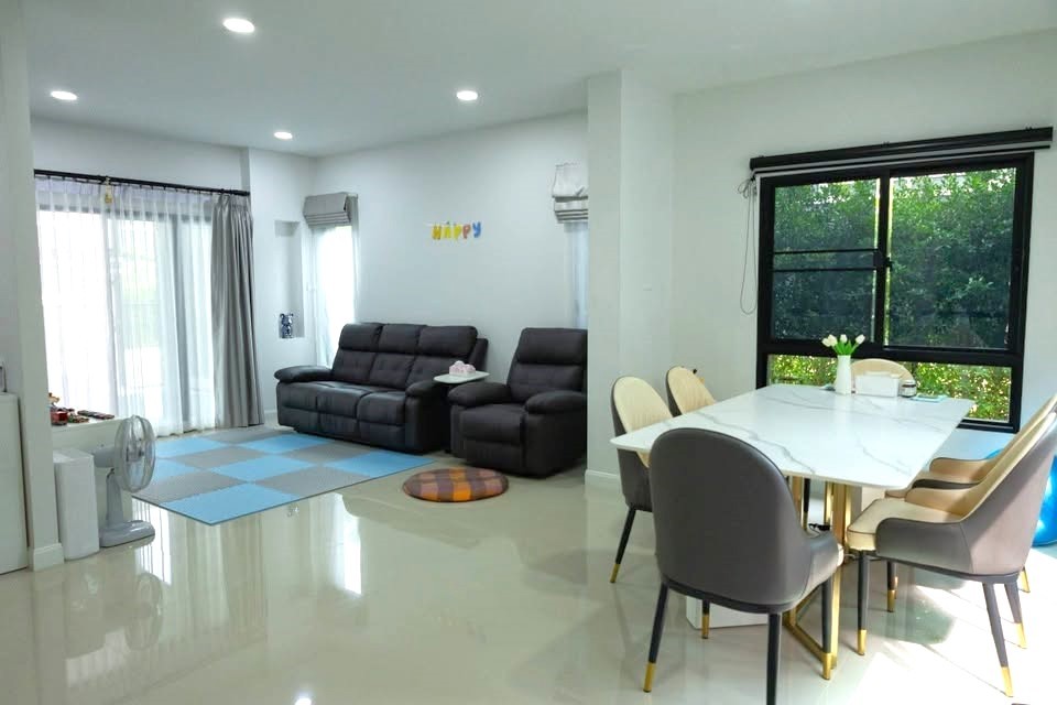 3 Bedroom House For Sale in Ton Pao, San Kamphaeng, Chiang Mai - Image 2