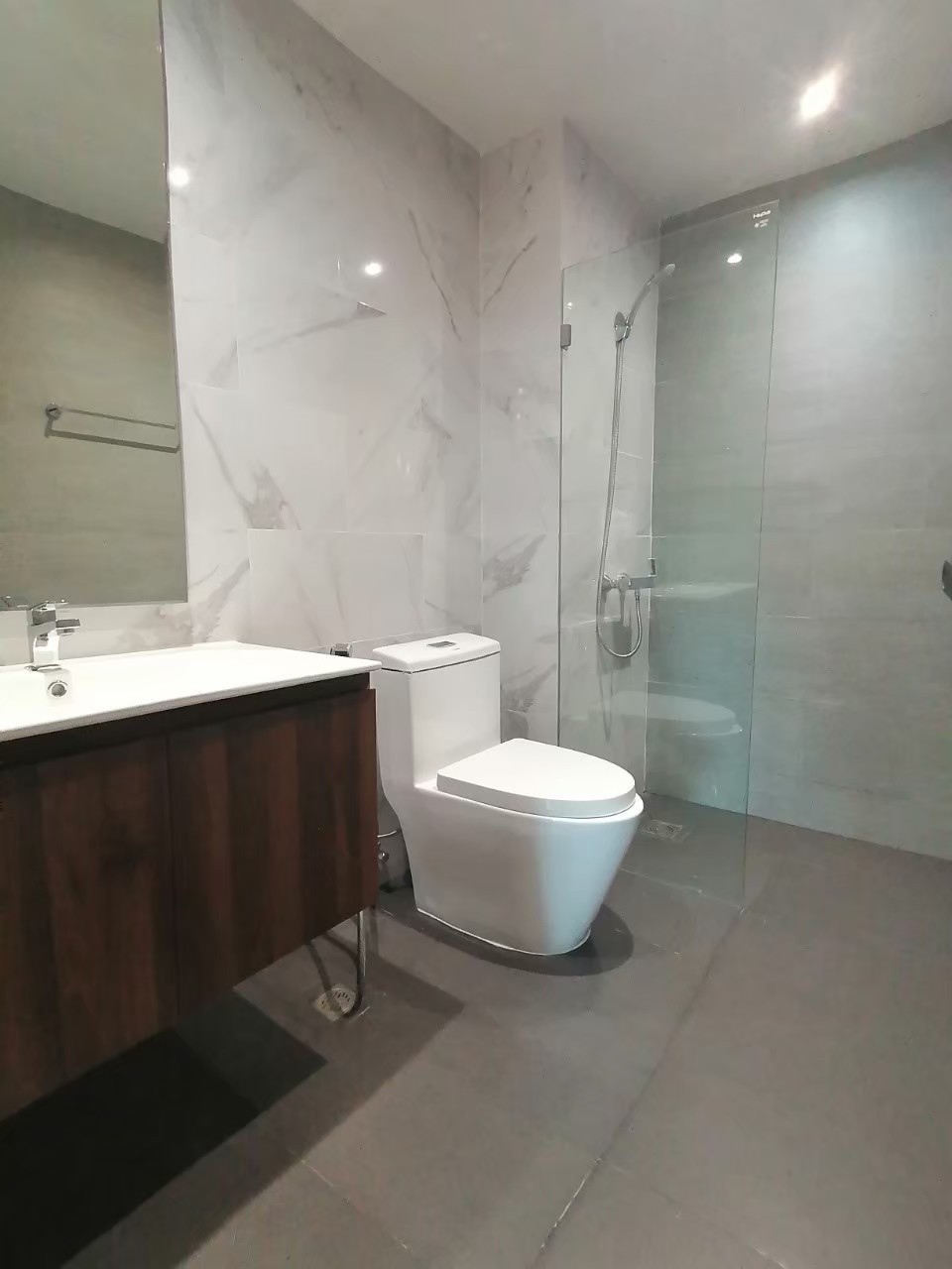 2 卧室 公寓  在  - Image 20