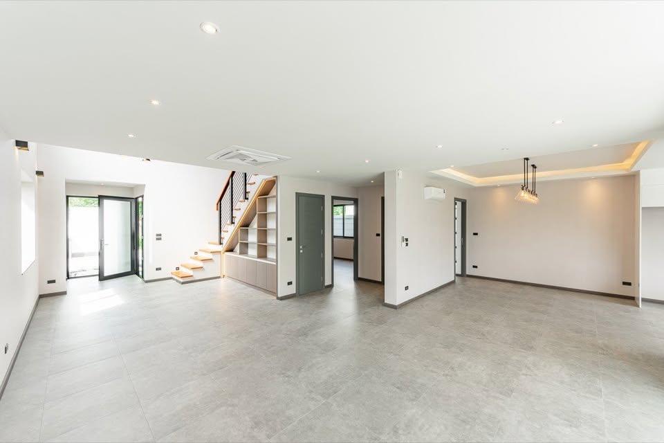 4 Bedroom House For Sale in San Phak Wan, Hang Dong, Chiang Mai - Image 5