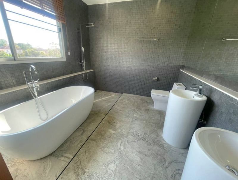 4 Bedroom House For Sale in Hang Dong, Hang Dong, Chiang Mai - Image 10