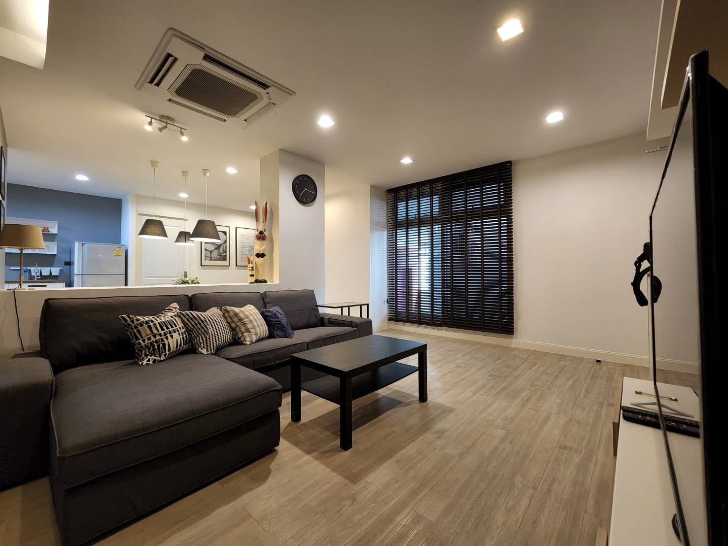 Premier Condominium - Image 2