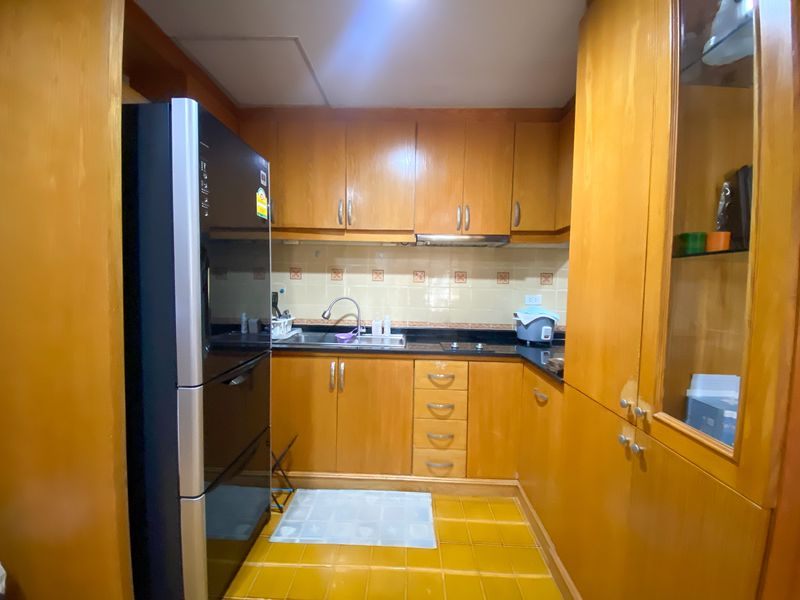 Asoke Place - Image 3