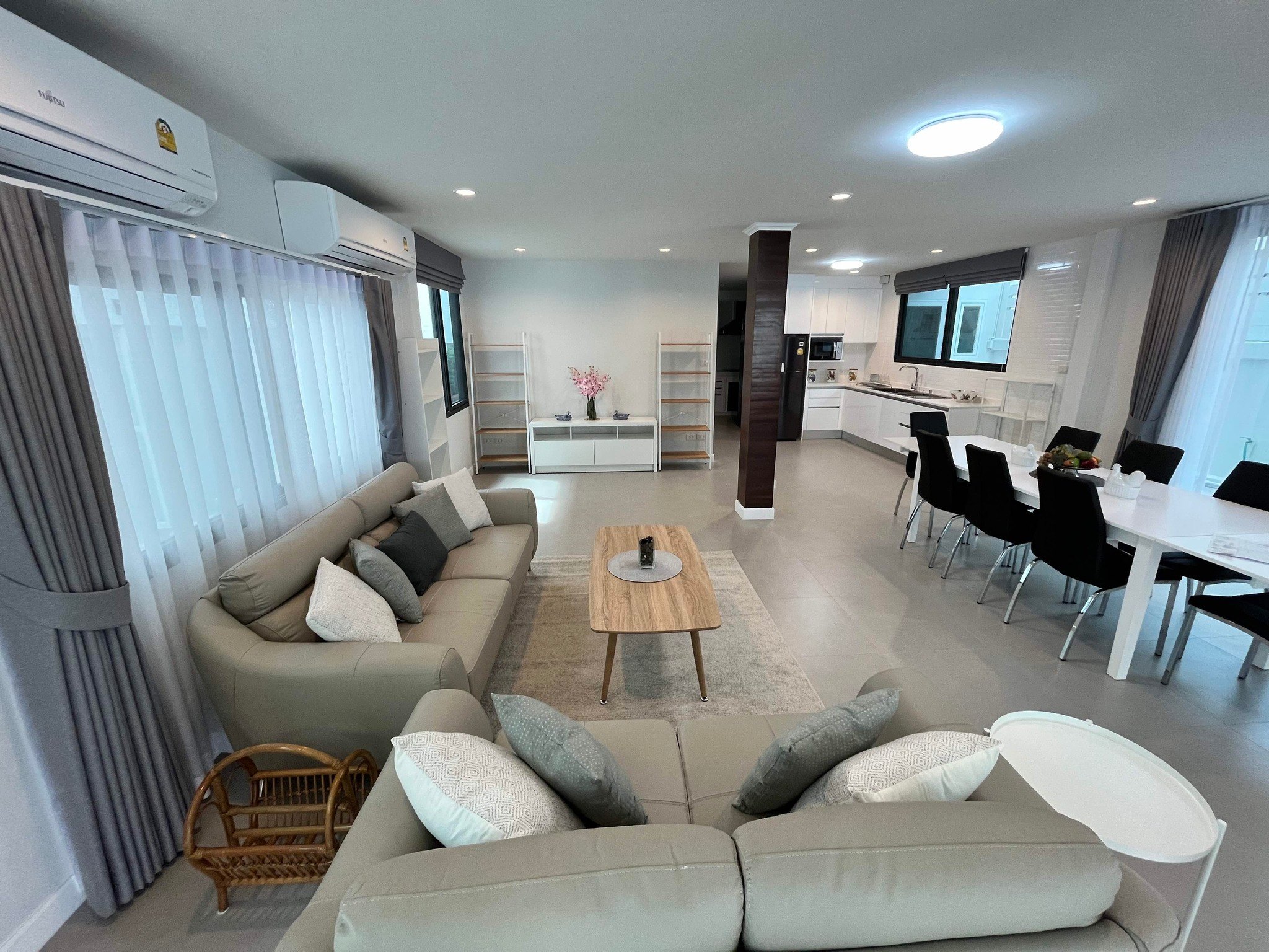4 ห้องนอน บ้านเดี่ยว สำหรับเช่า ใน สามเสนใน, พญาไท, กรุงเทพมหานคร - Image 2