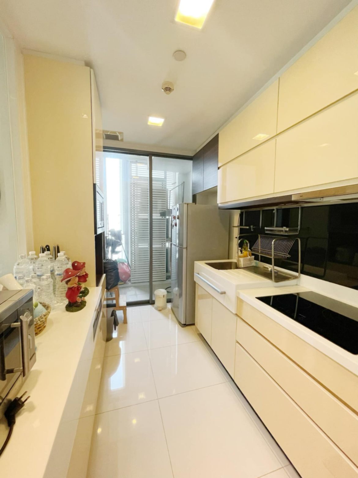 The Room Sukhumvit 69 - Image 2
