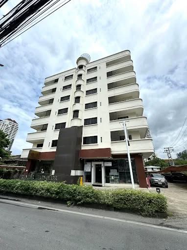 1 Bedroom Condo For Rent in Khlong Tan Nuea, Vadhana, Bangkok - Image 4